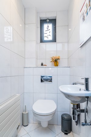Foto - Te koop: Dr. Calsstraat 48 Landgraaf Instapklare uitstekend onderhouden geschakelde 2 kap woning in Schaesberg